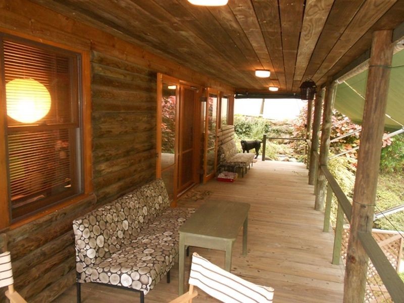 16 George Street, Somerset Dam QLD 4312