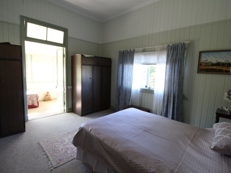 32 Elizabeth Street, Esk QLD 4312