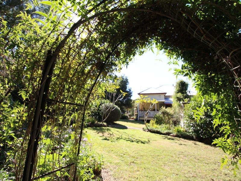 32 Elizabeth Street, Esk QLD 4312