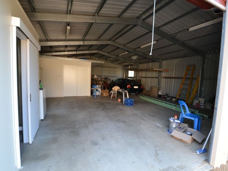 27 Down Street, Esk QLD 4312