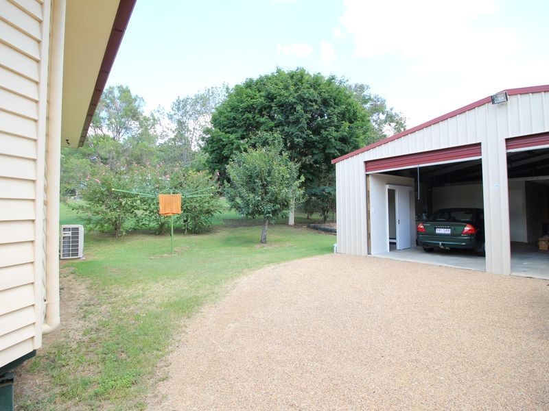 27 Down Street, Esk QLD 4312