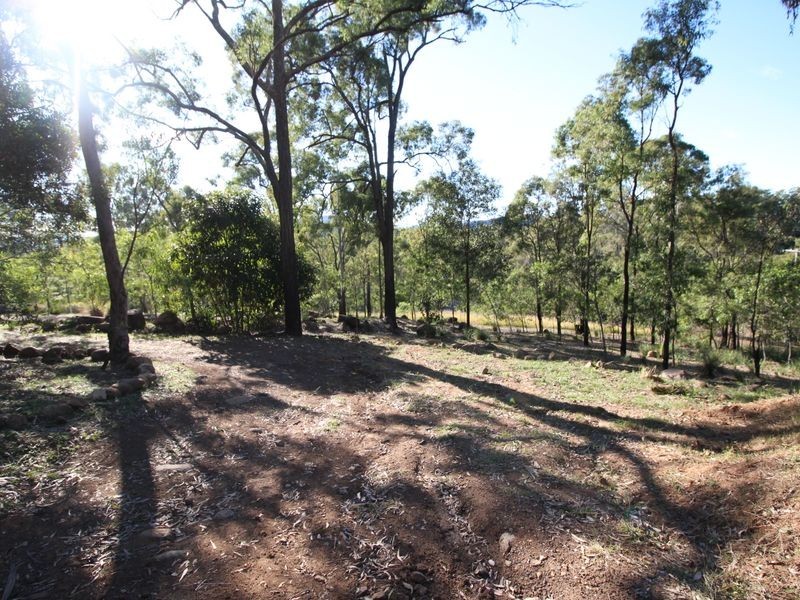 173 Highland Street, Esk QLD 4312