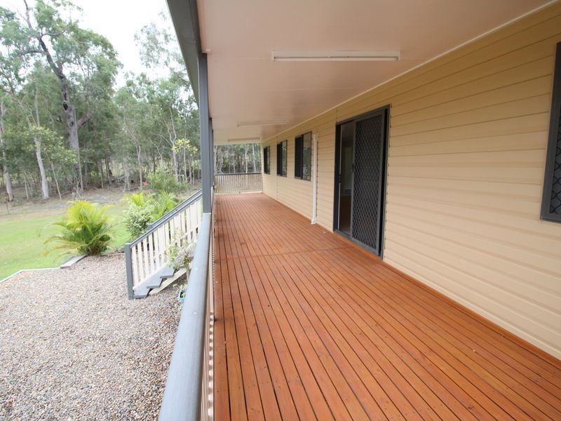 6 Balmoral Court, Mount Hallen QLD 4312