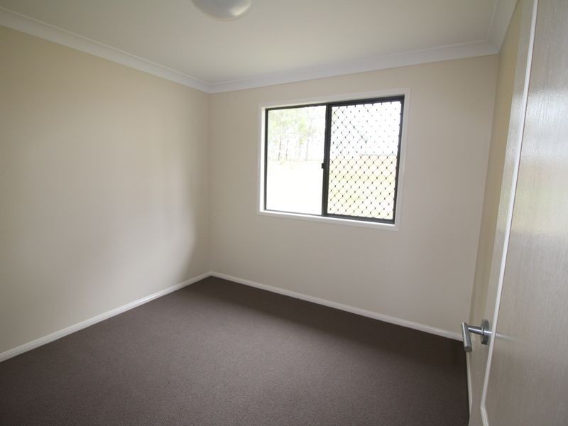 6 Balmoral Court, Mount Hallen QLD 4312