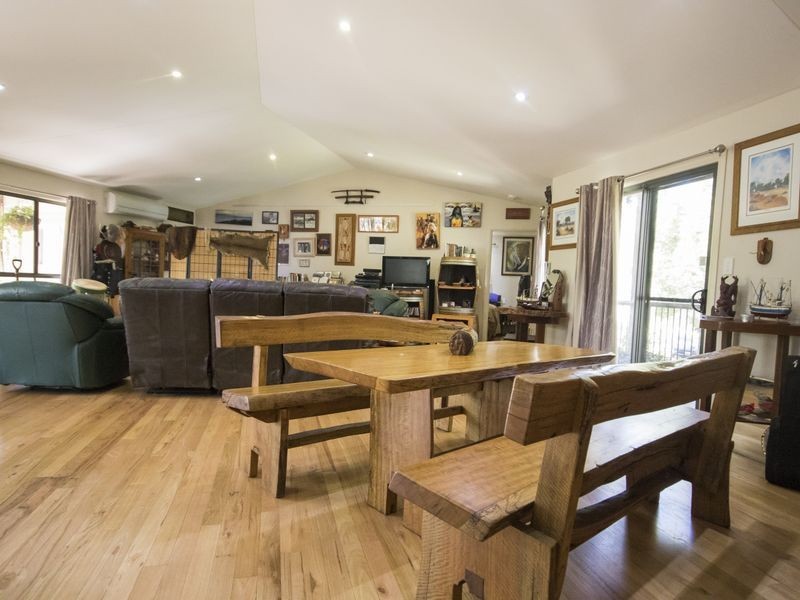 19 Middle Street, Esk QLD 4312