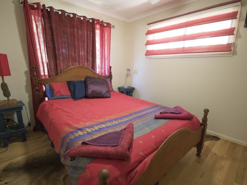 19 Middle Street, Esk QLD 4312