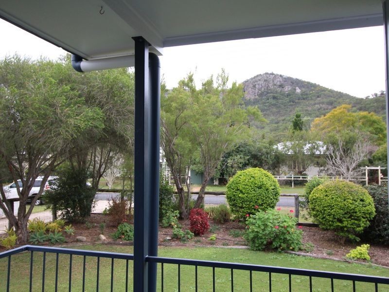 24 Russell Street, Esk QLD 4312