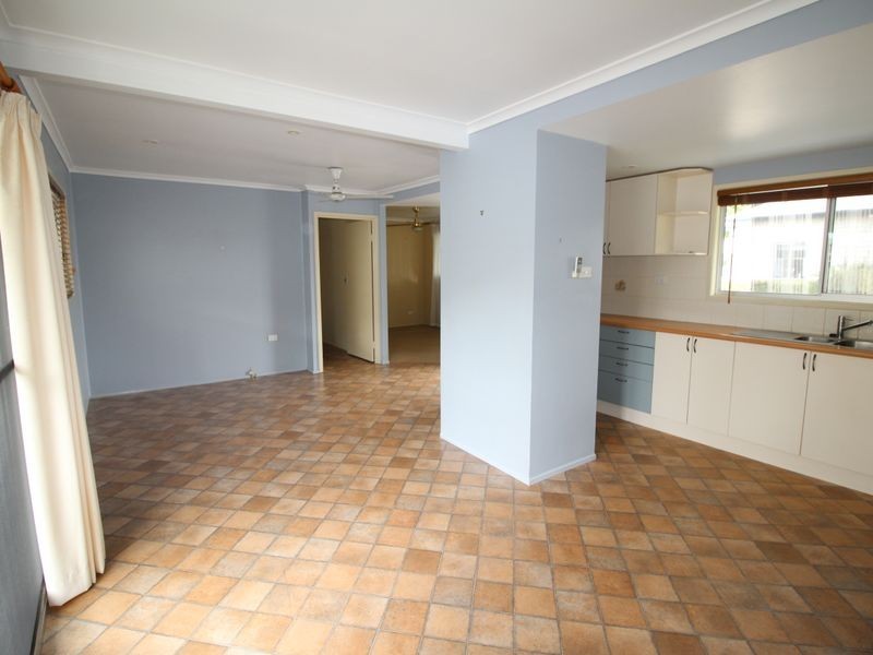 24 Russell Street, Esk QLD 4312