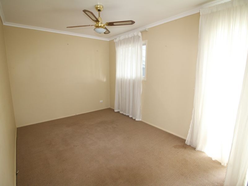 24 Russell Street, Esk QLD 4312