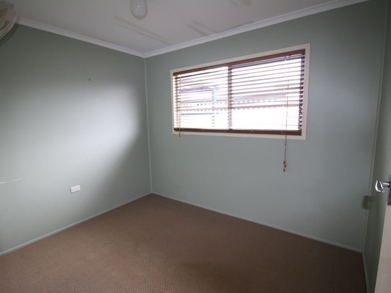 24 Russell Street, Esk QLD 4312