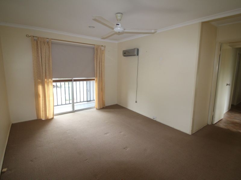24 Russell Street, Esk QLD 4312
