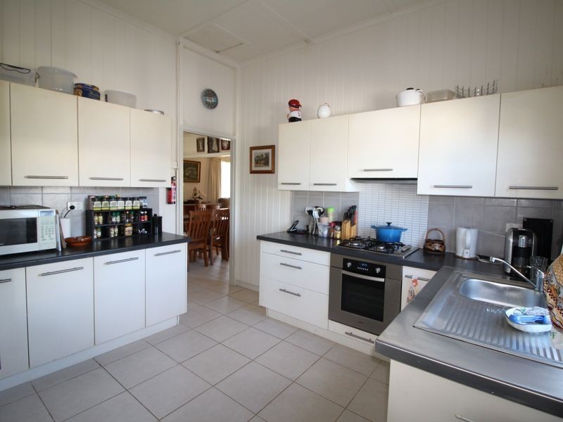 26 Russell Street, Esk QLD 4312