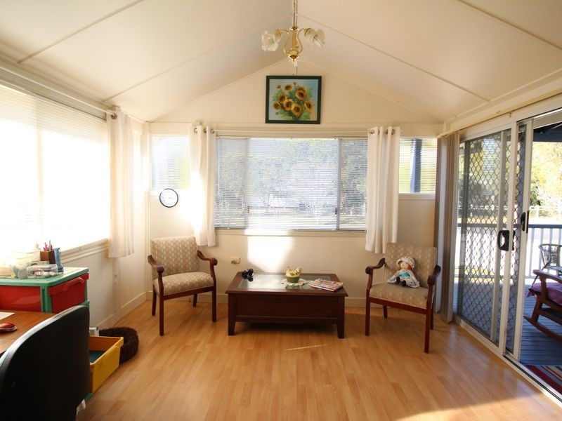 26 Russell Street, Esk QLD 4312