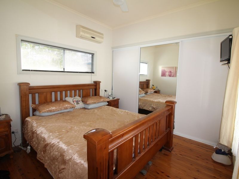 26 Russell Street, Esk QLD 4312
