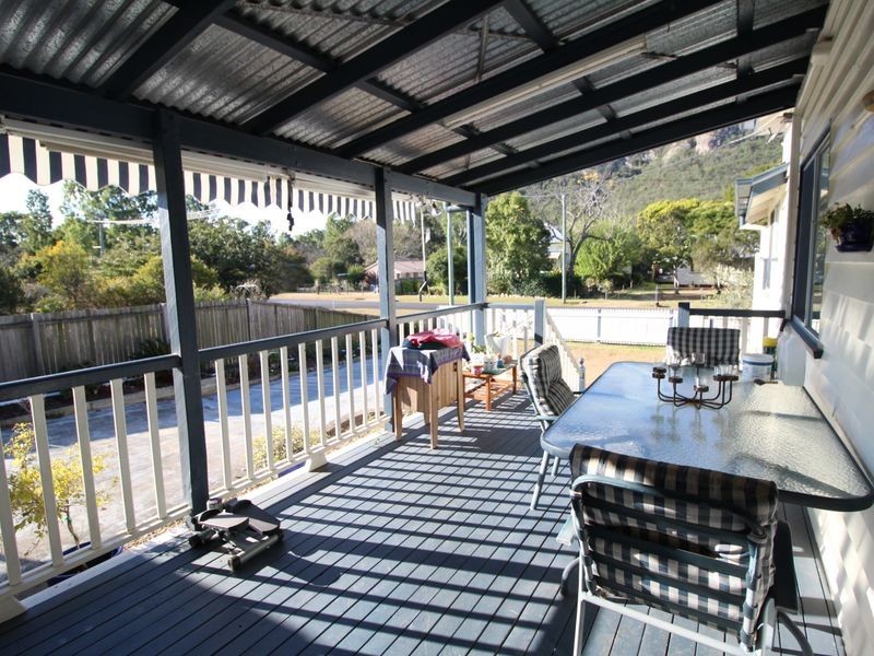 26 Russell Street, Esk QLD 4312