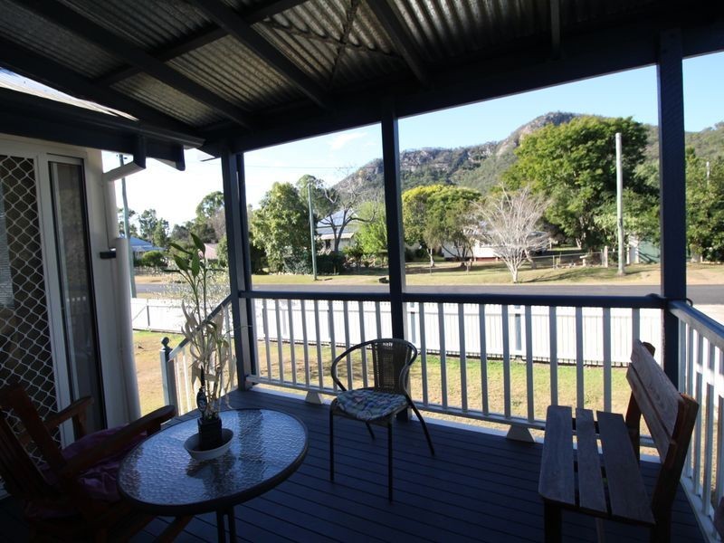 26 Russell Street, Esk QLD 4312