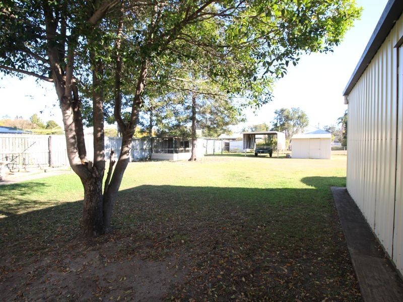 26 Russell Street, Esk QLD 4312