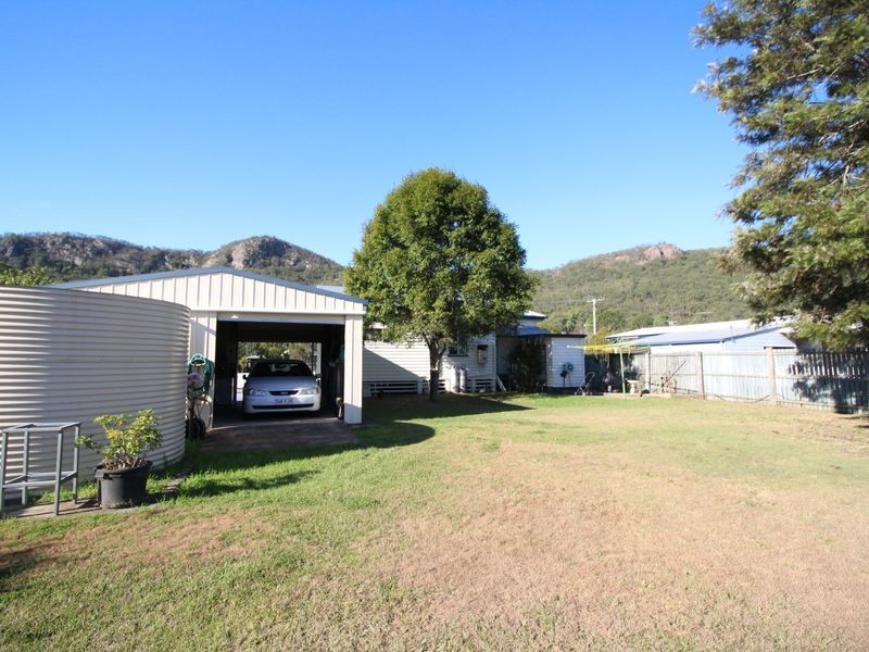 26 Russell Street, Esk QLD 4312