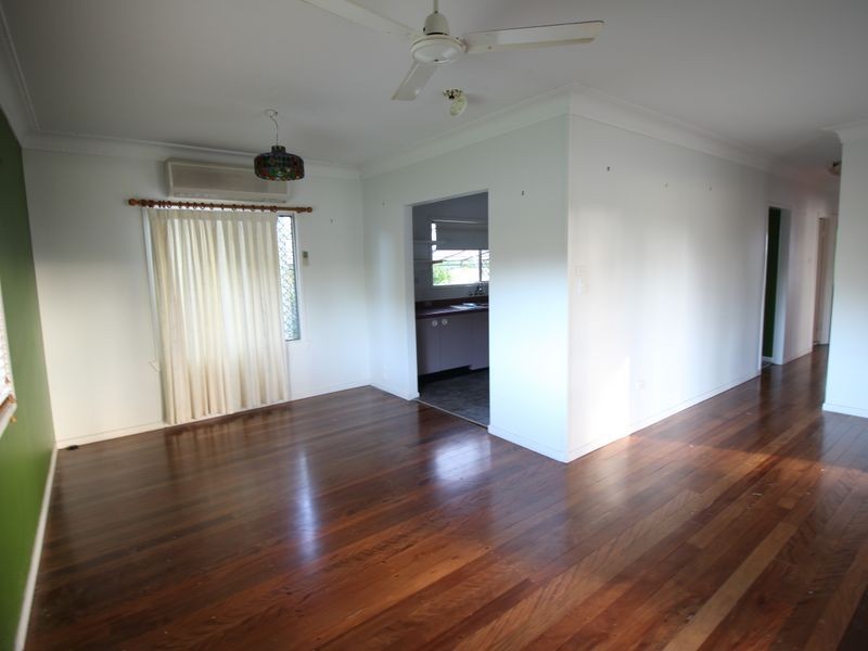 17 Mary Street, Toogoolawah QLD 4313