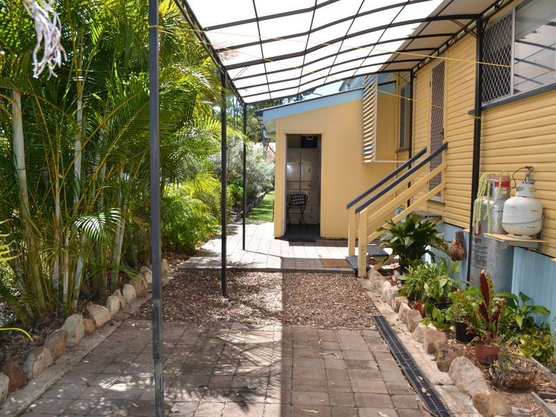 17 Mary Street, Toogoolawah QLD 4313