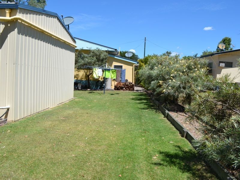 17 Mary Street, Toogoolawah QLD 4313