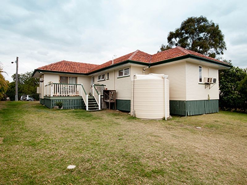 35 Cairnscroft Street, Toogoolawah QLD 4313