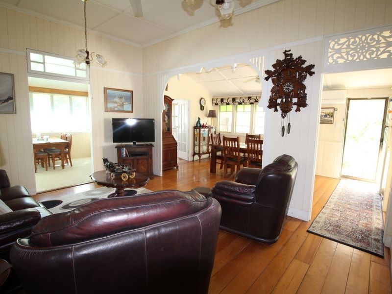 24 Barbour Street, Esk QLD 4312