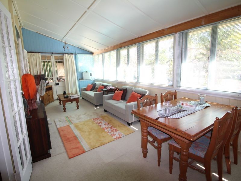 24 Barbour Street, Esk QLD 4312