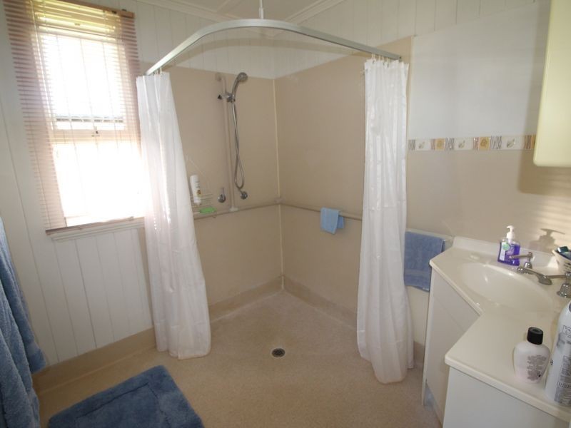 24 Barbour Street, Esk QLD 4312