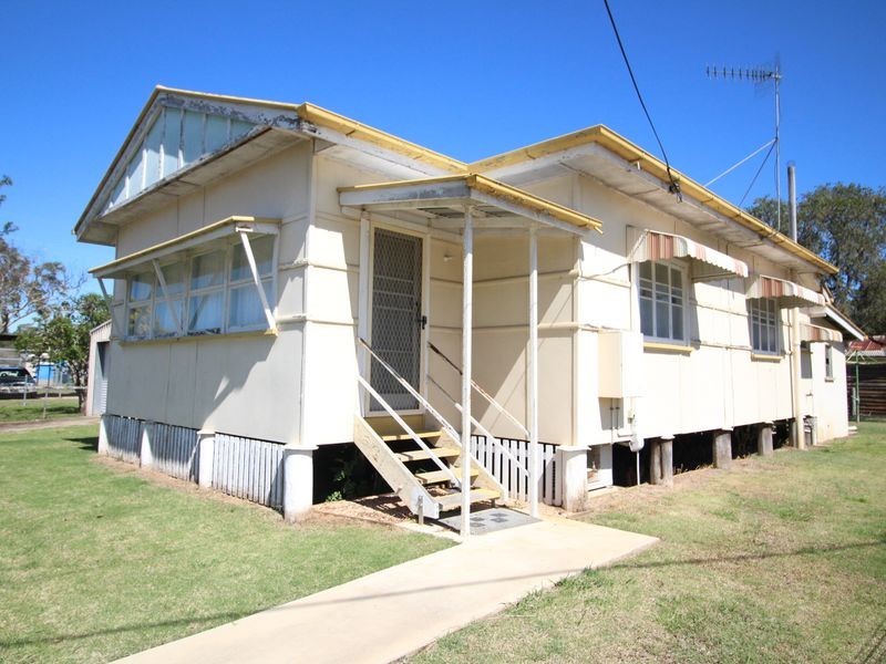 1 Pryde Street, Esk QLD 4312