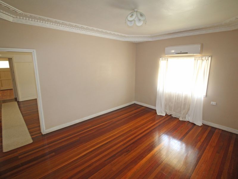 1 Pryde Street, Esk QLD 4312