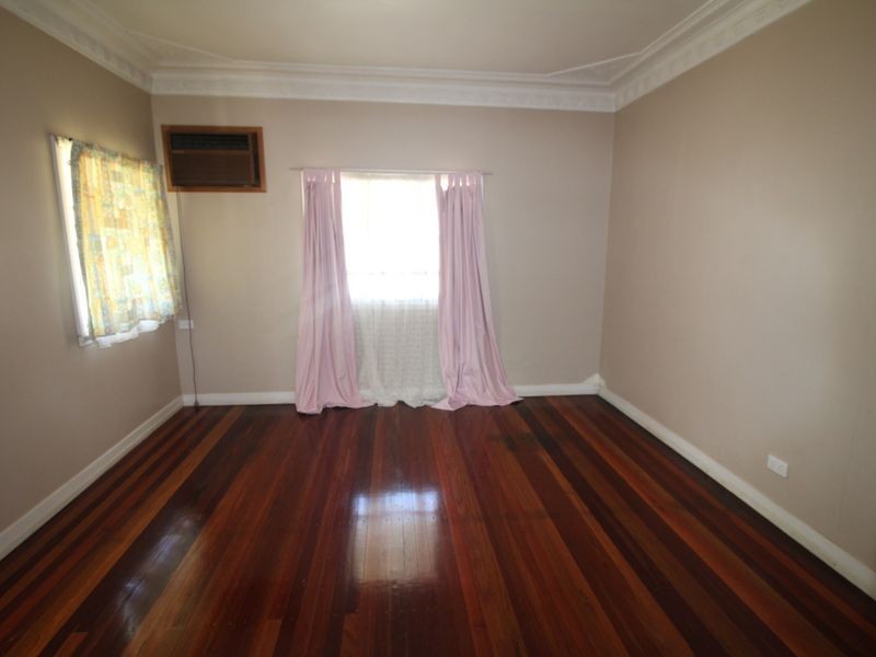 1 Pryde Street, Esk QLD 4312