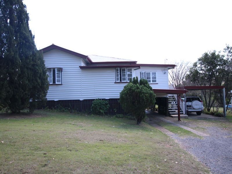 55 Highland Street, Esk QLD 4312