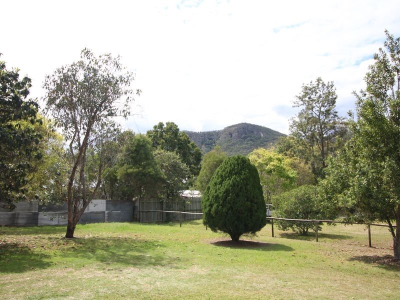 55 Highland Street, Esk QLD 4312