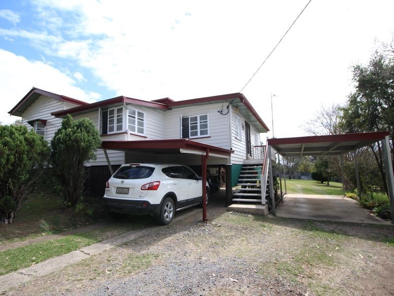 55 Highland Street, Esk QLD 4312