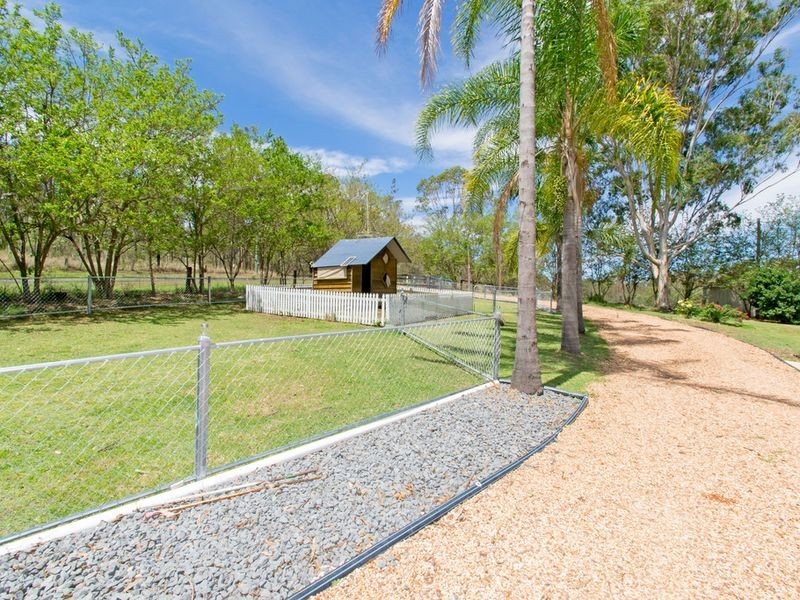 359 Willaura Drive, Mount Hallen QLD 4312