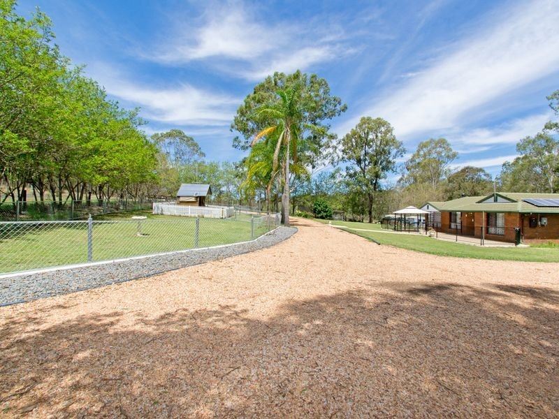 359 Willaura Drive, Mount Hallen QLD 4312