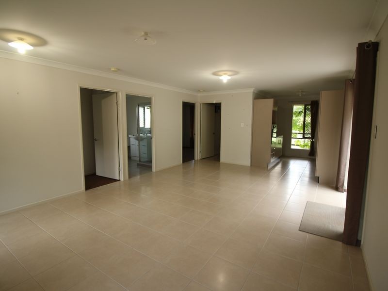 4/17 Francis Terrace, Esk QLD 4312