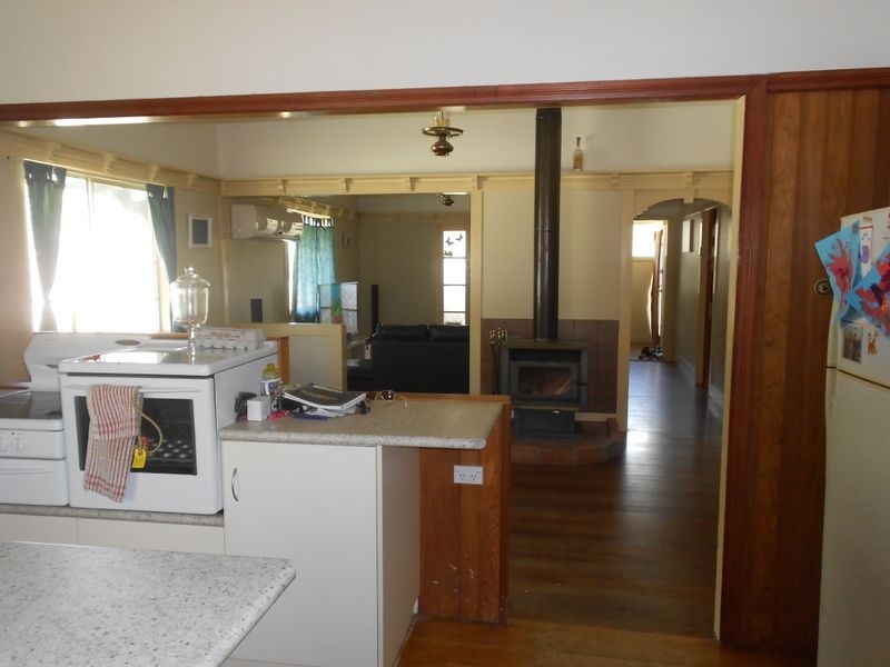 64 Laurel Street, Esk QLD 4312