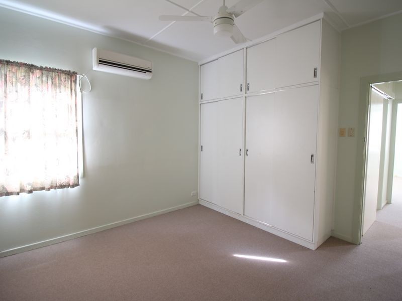 9 Mack Street, Esk QLD 4312