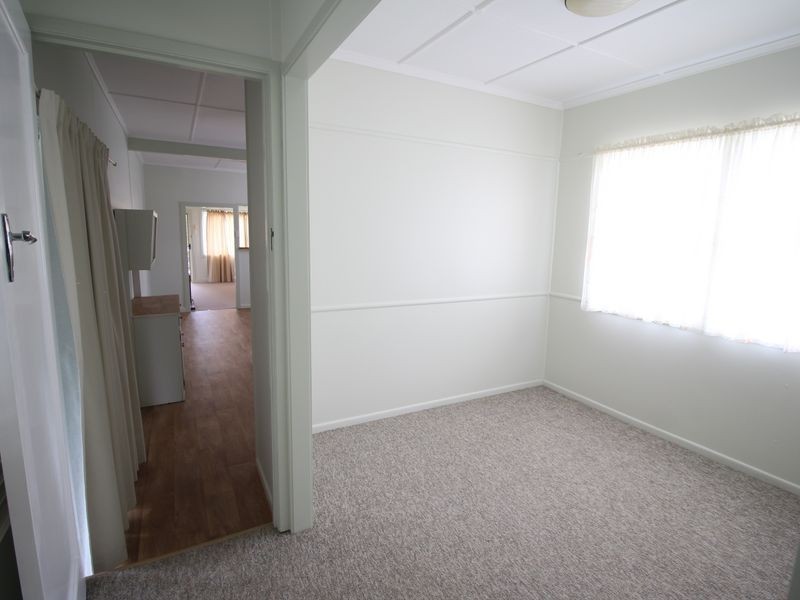 9 Mack Street, Esk QLD 4312