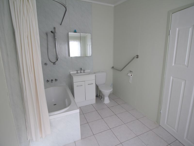 9 Mack Street, Esk QLD 4312