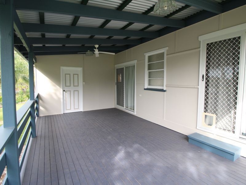 9 Mack Street, Esk QLD 4312