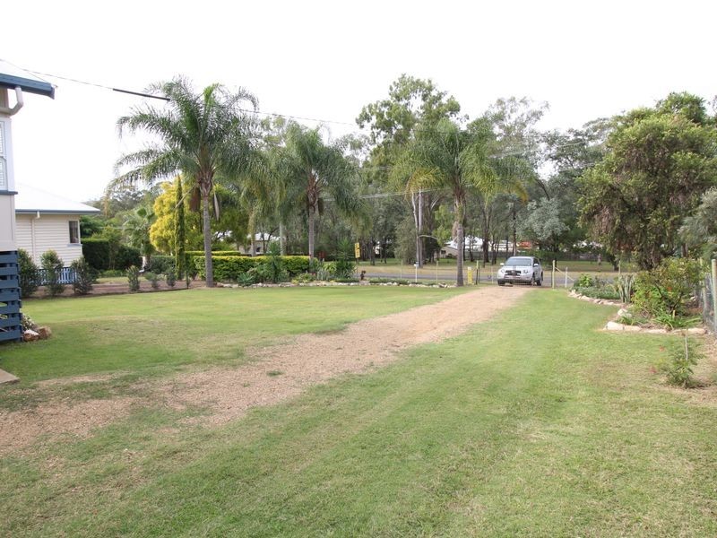 9 Mack Street, Esk QLD 4312