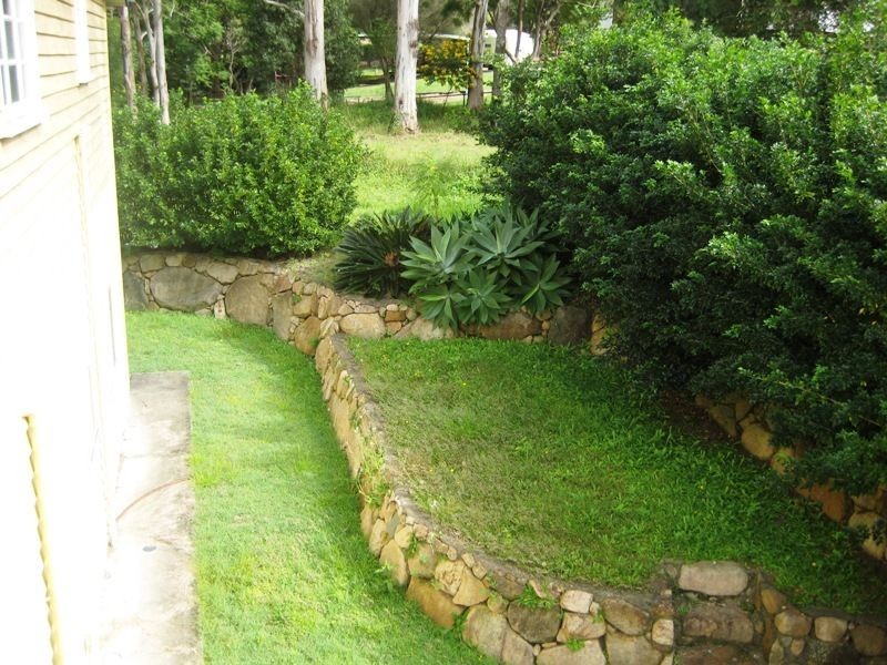 9 King Street, Somerset Dam QLD 4312