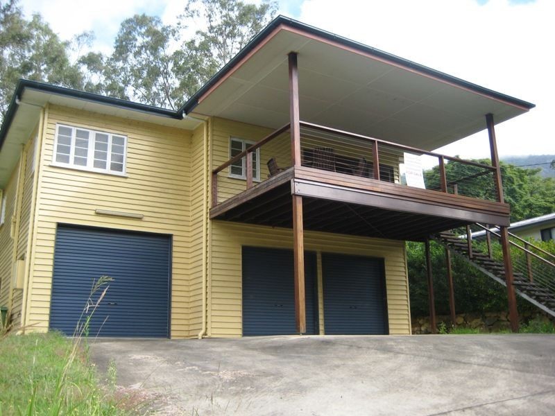 9 King Street, Somerset Dam QLD 4312