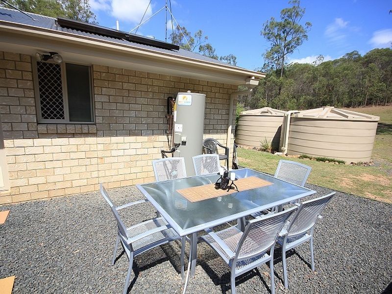 124 Cambridge Drive, Mount Hallen QLD 4312