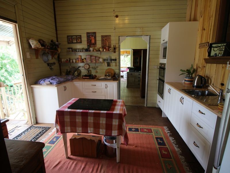 21 Elizabeth Street, Esk QLD 4312