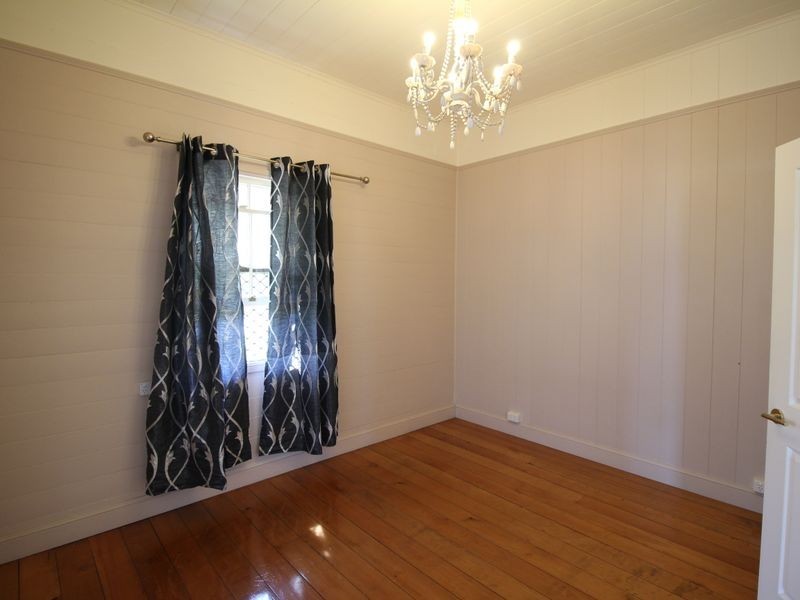 43 Bellambi Street, Toogoolawah QLD 4313