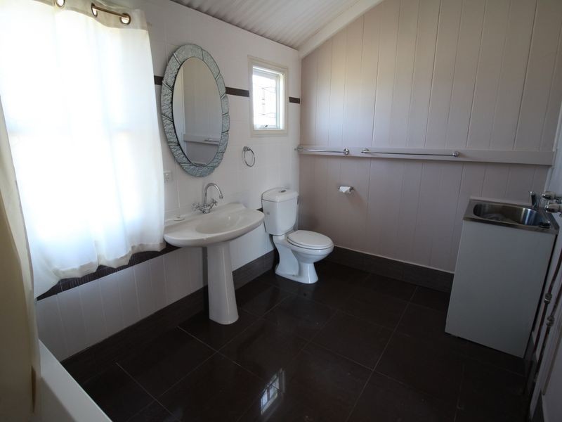 43 Bellambi Street, Toogoolawah QLD 4313
